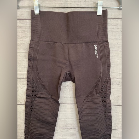 Gymshark | Women's Cropped Leggings Charcoal - Picture 3 of 8